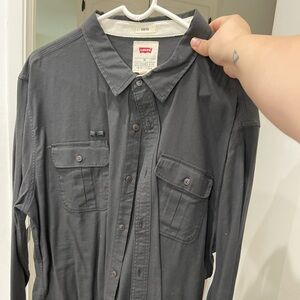 New men’s Levi’s Shirt